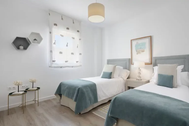 ne-AL14-F2-B3-02 | Suite compact 104m² Marbella, Costa del Sol featuring 15m² outdoor space