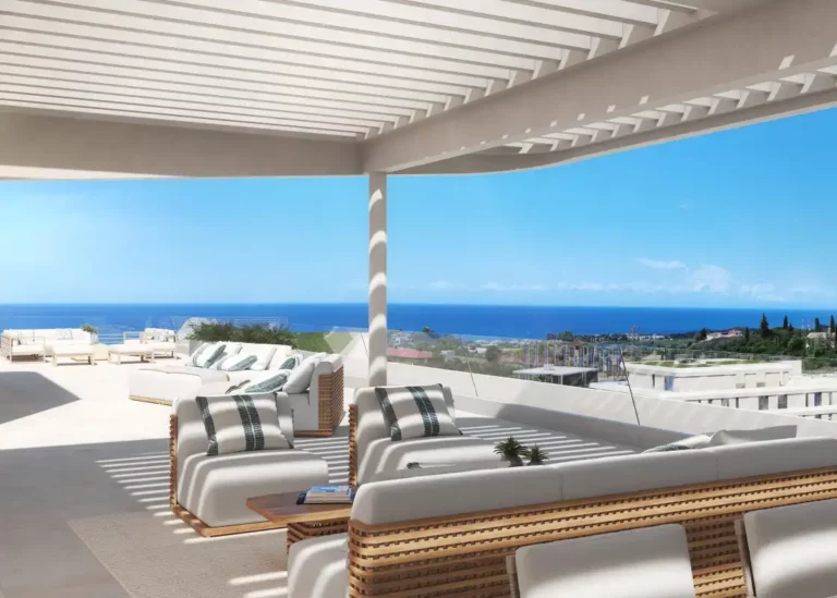 ne-AUAI-P4-DA-B3 | Property Estepona residence featuring 36m² outdoor space