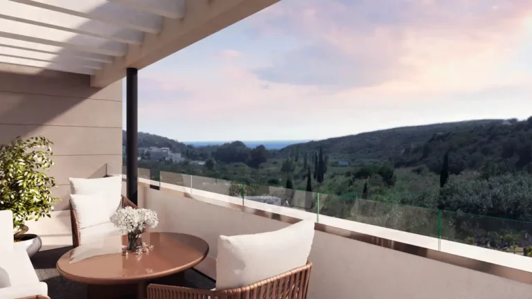 ne-BSHS-P5-DA-B4 | 4BR living space prime Casares location covered terrace