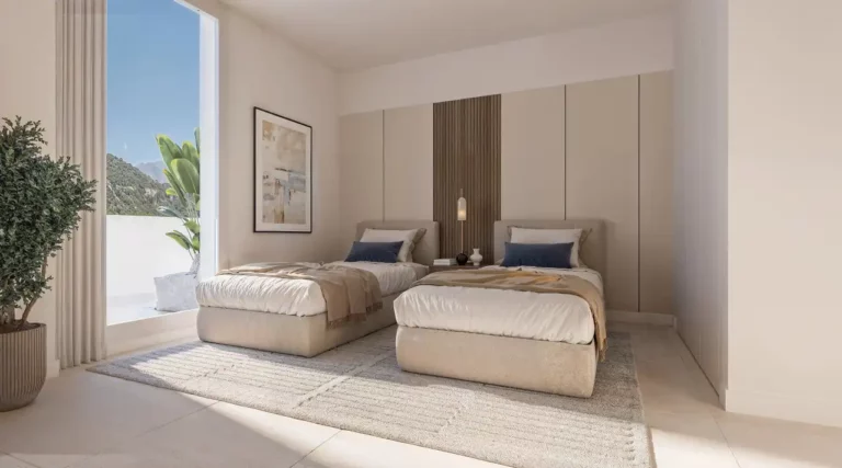 ne-ETHI-P4A3-FPAT-DB-B2 | 2 bedroom property spacious 87m² situated in Estepona featuring 43m² outdoor space