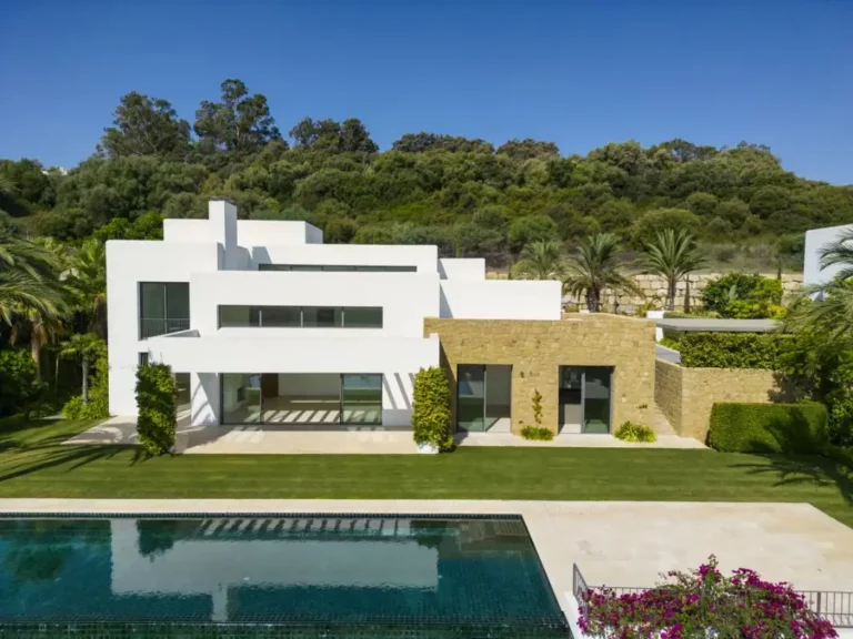 ne-FCG-B5 | 5-bed apartment luxury villa 655 square meters in beautiful Casares with outdoor living