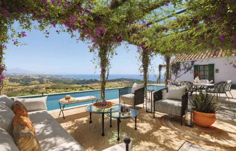 ne-FCLC-B3-25 | Property Casares, Costa del Sol plus terrace