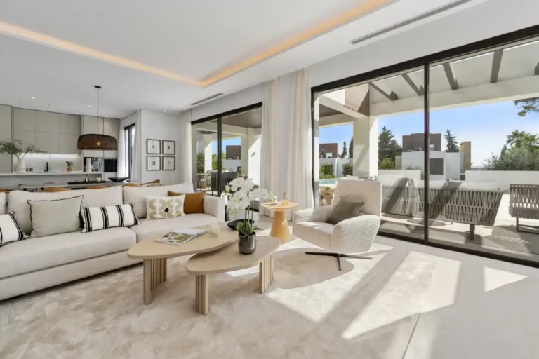 ne-GM2V-B4-02 | Two-bed executive home 754m² of living space located in Marbella with terrace