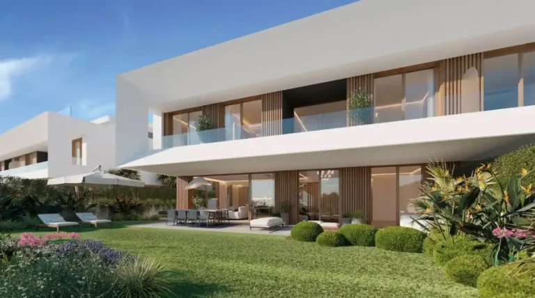 ne-LYRA-B4 | 4BR terraced house in Estepona, Spain with balcony