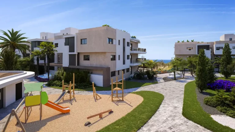 ne-MRHL-B3-06 | 3-bed apartment in Estepona covered terrace