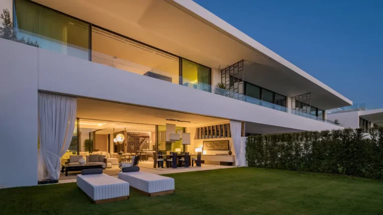 ne-V1GM-B4 | 4 beds estate Costa del Sol property